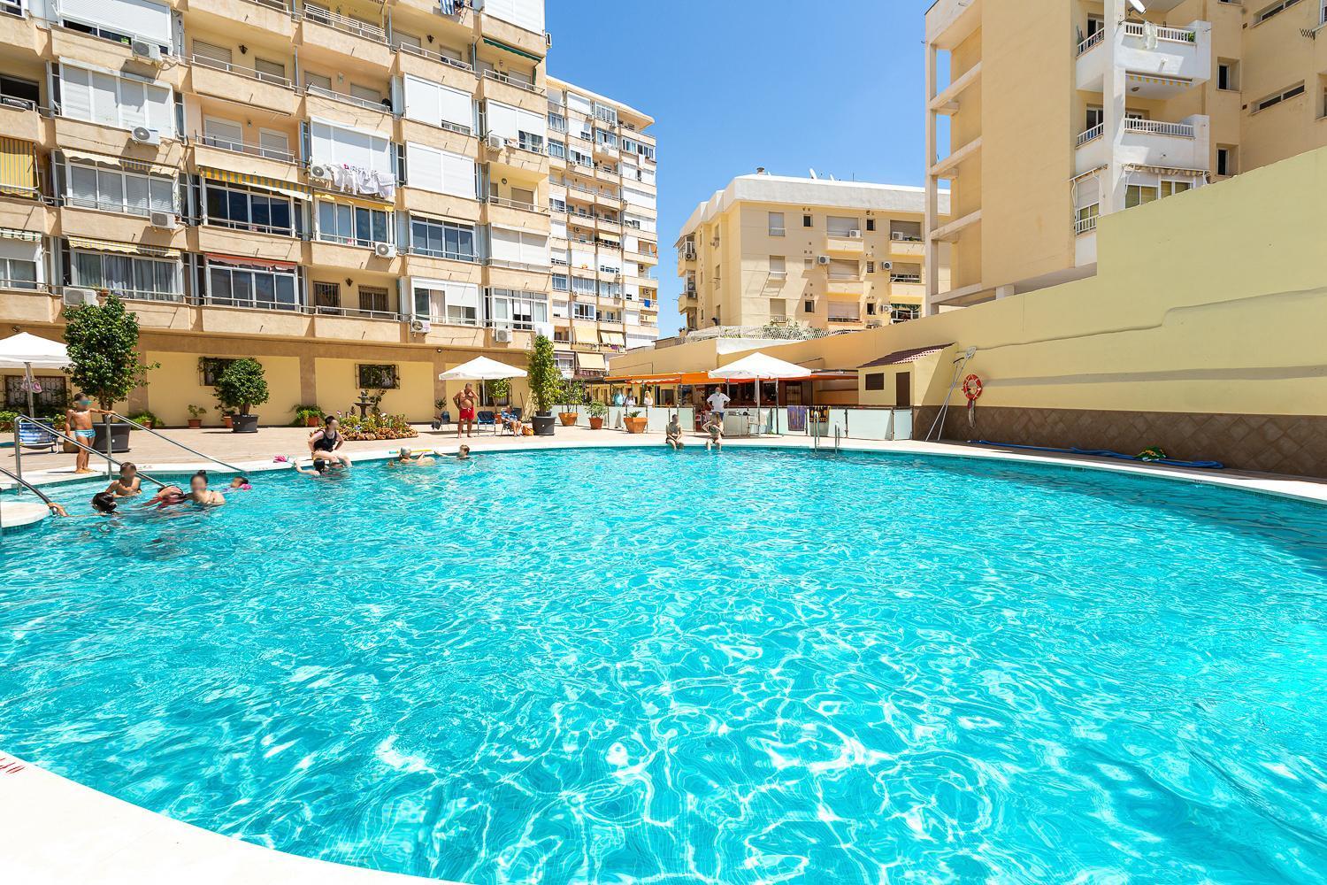 Ver952 - Vistas Mar Y Piscina, Wifi, Playa 600 Metros, Centro 150 Metros Торремолинос Экстерьер фото